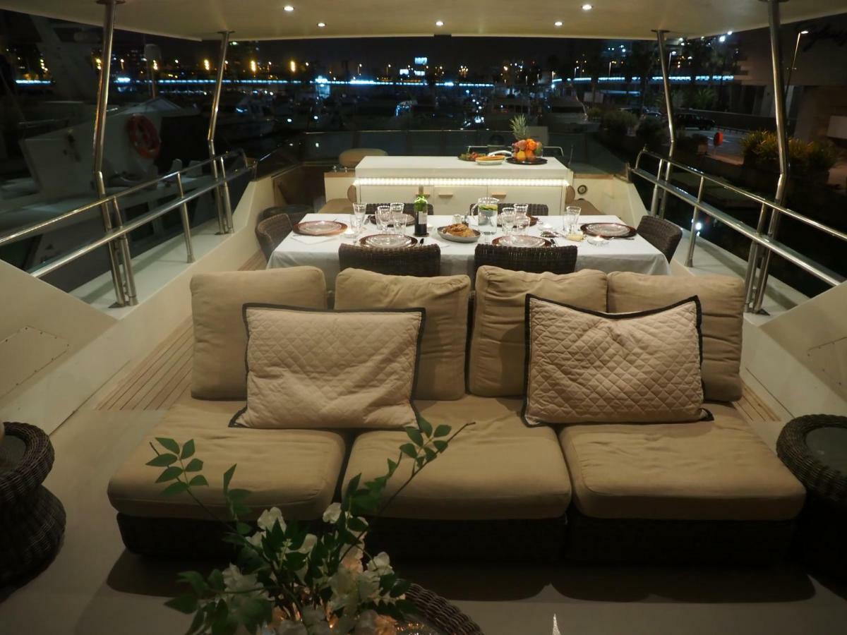 Hélios Bateau-hôtel *